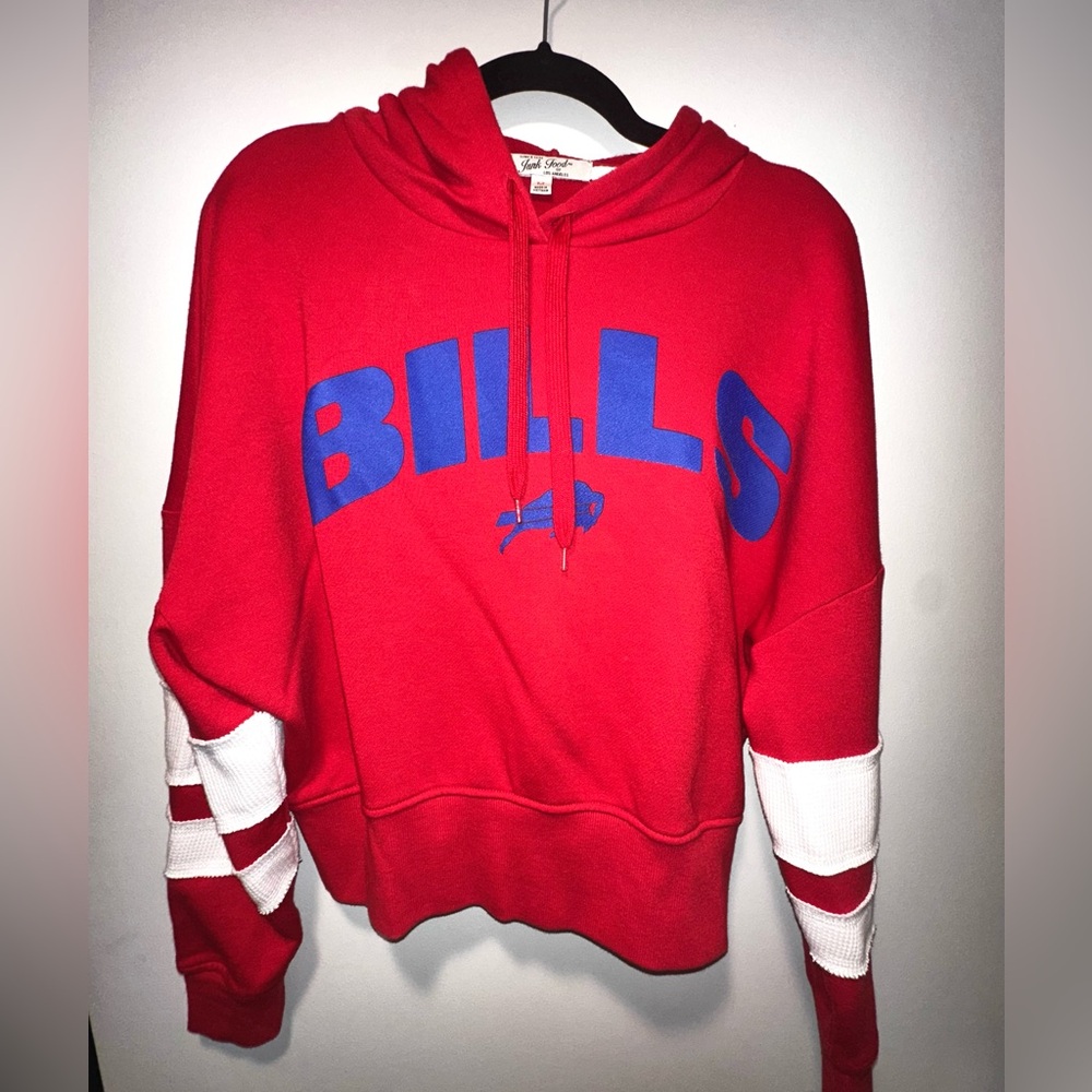 Vintage-style Buffalo Bills Cropped Hoodie